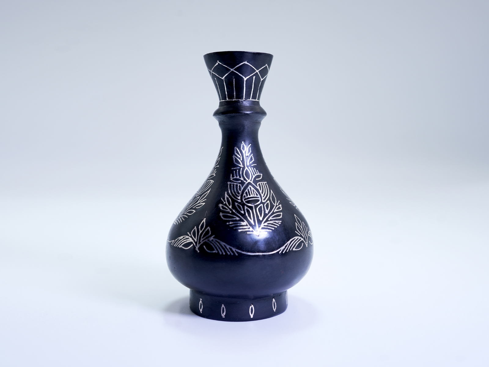 Bidri Gudgudi Vase