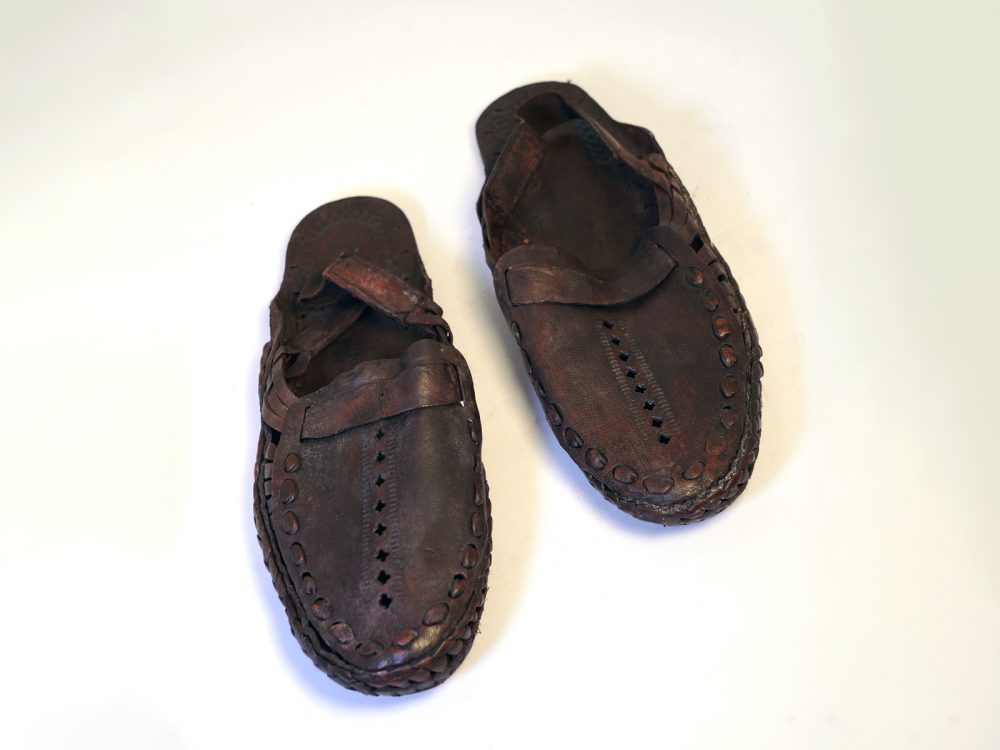 Brown Kolhapuri Chappal (1).jpg Brown Kolhapuri Chappal