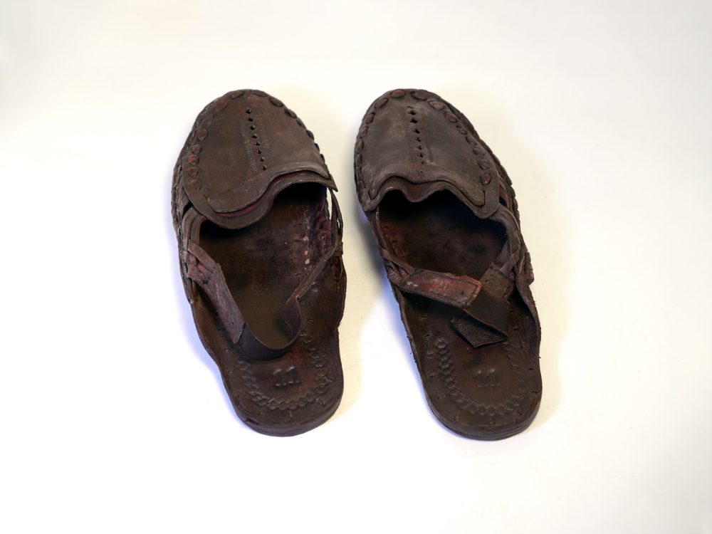 Brown Kolhapuri Chappal (2).jpg Brown Kolhapuri Chappal