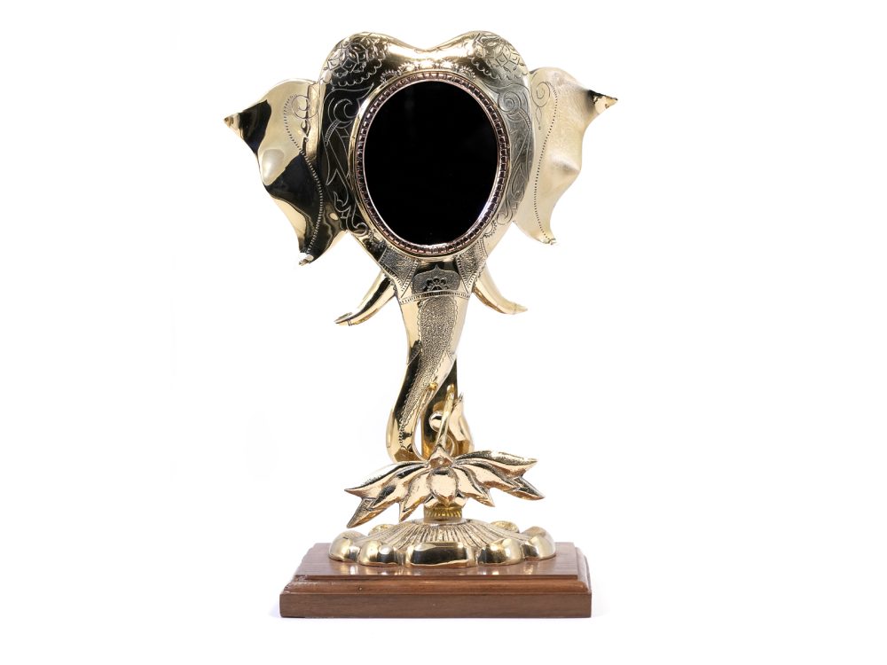 Aranmula Kannadi Swinging Elephant-12 Aranmula Kannadi Swinging Elephant