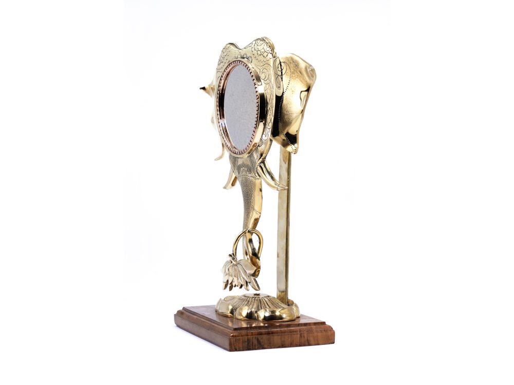 Aranmula Kannadi Swinging Elephant-21 Aranmula Kannadi Swinging Elephant