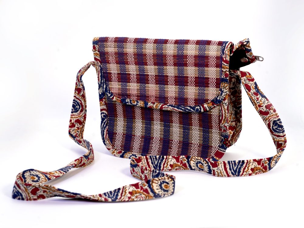 Madurkhathi-Curved-Sling-Bag-15 Madurkhathi Curved Sling Bag