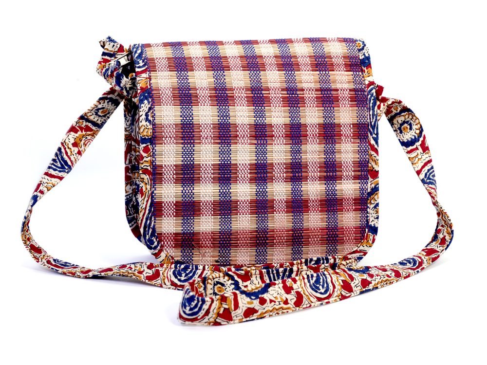 Madurkhathi-Curved-Sling-Bag-4 Madurkhathi Curved Sling Bag