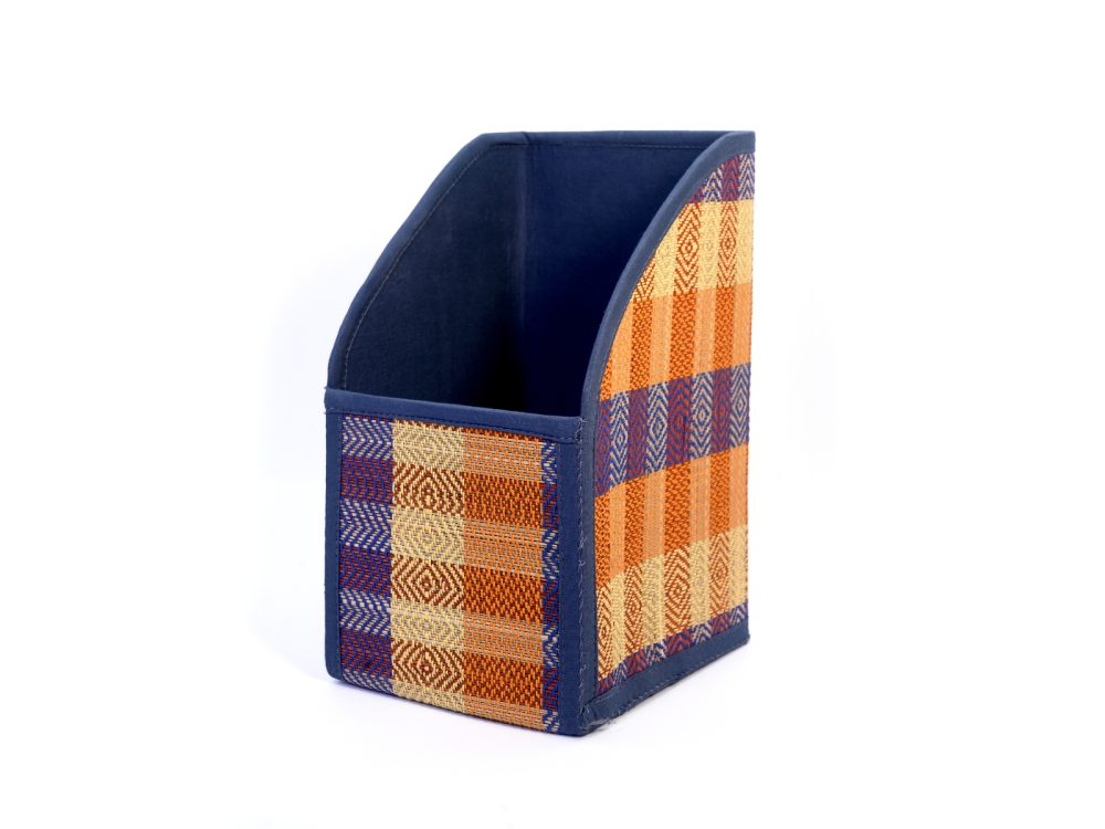 Madurkhathi Magazine Holder