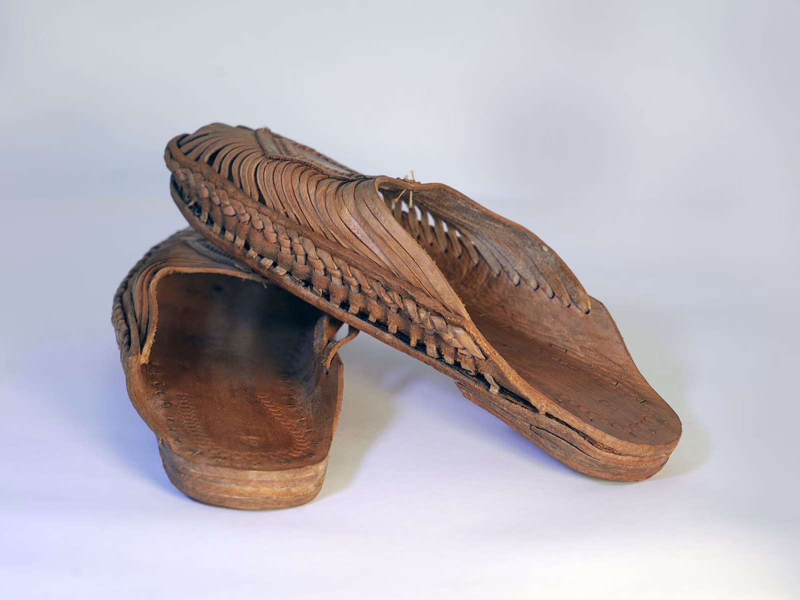Braided Leather Kolhapuri Chappal (2).jpg Braided Leather Kolhapuri Chappal – GI Craft from Maharashtra